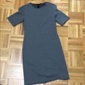 THEORY DRESS stretch short sleeve SIZE 4